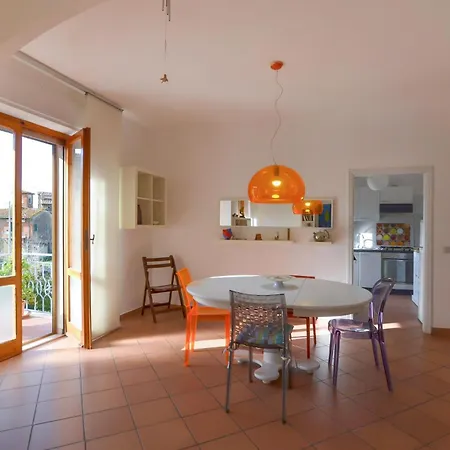 Appartamento Lovely In With View *